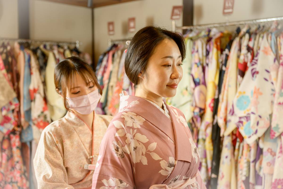 Professional kimono dressing preparation in Kyoto