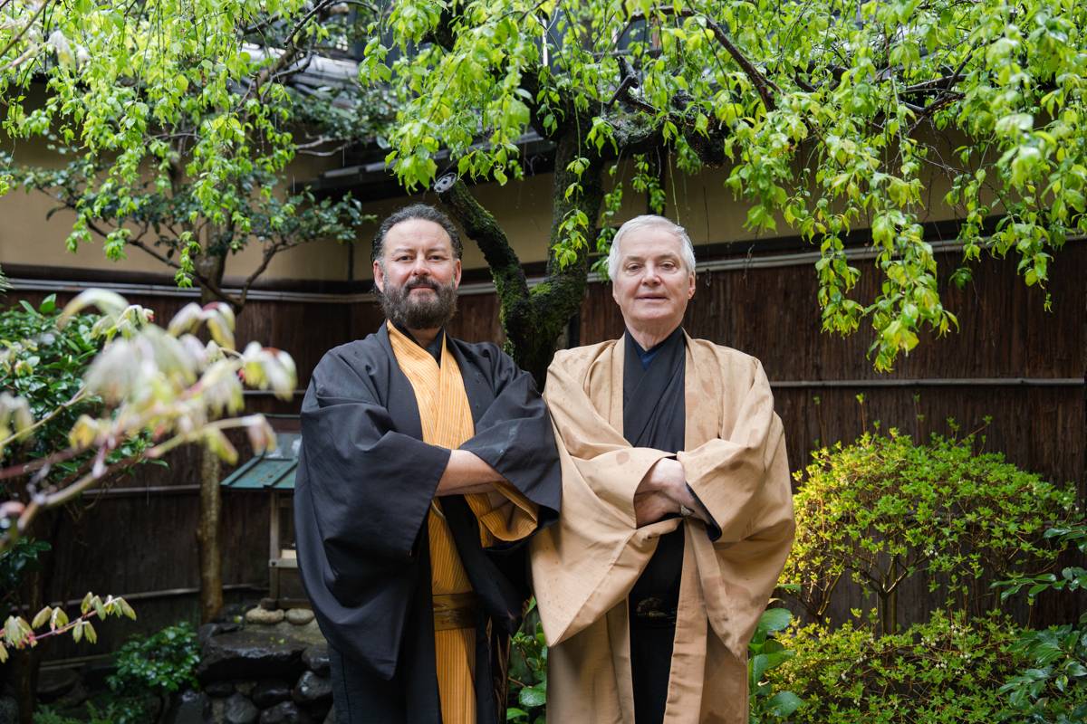 Family kimono photography experience in Kyoto