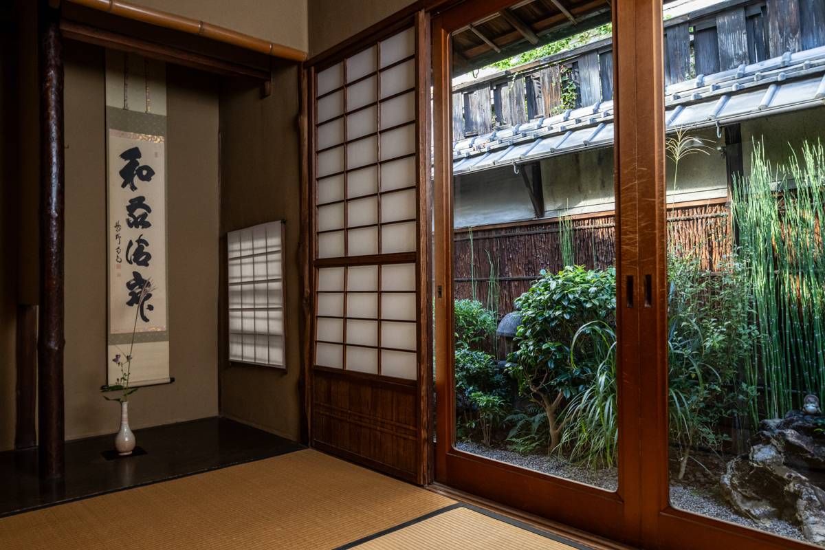 Garden-view tea room at Maikoya Nishiki Kyoto