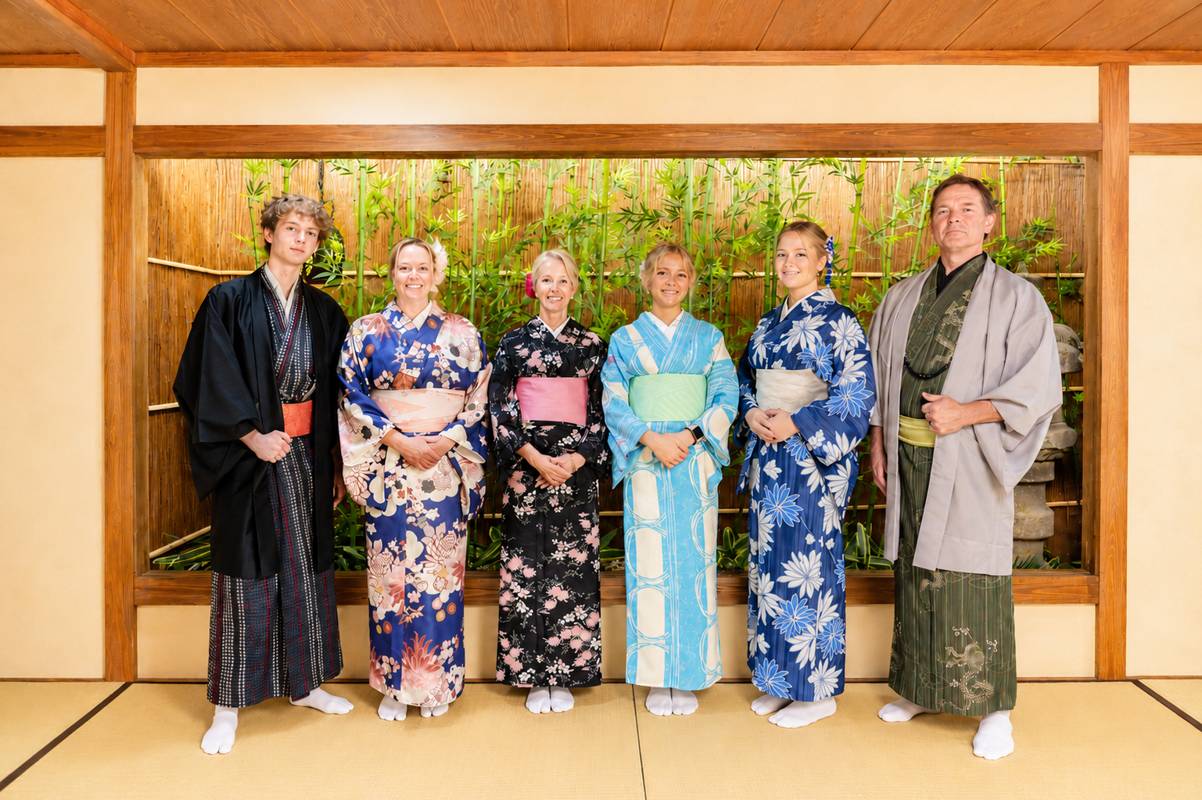 Choosing a kimono at Kimono Tea Ceremony Maikoya Shinjuku