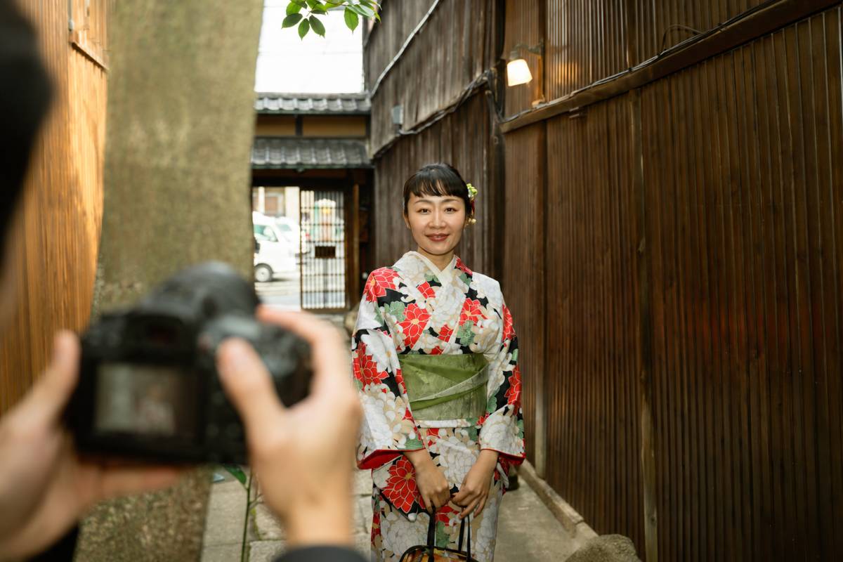 Photo props for Kyoto kimono photography