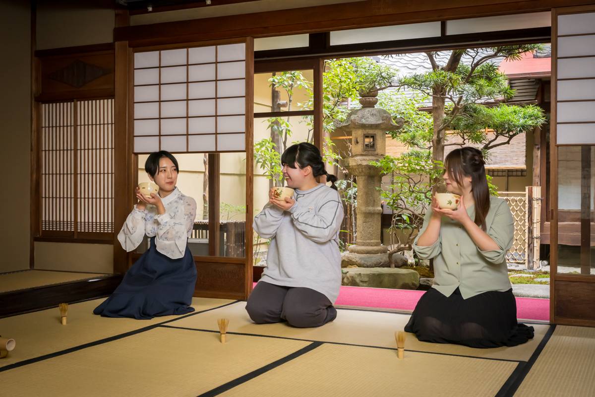 Tea room at Maikoya Karasuma Shijo in Kyoto