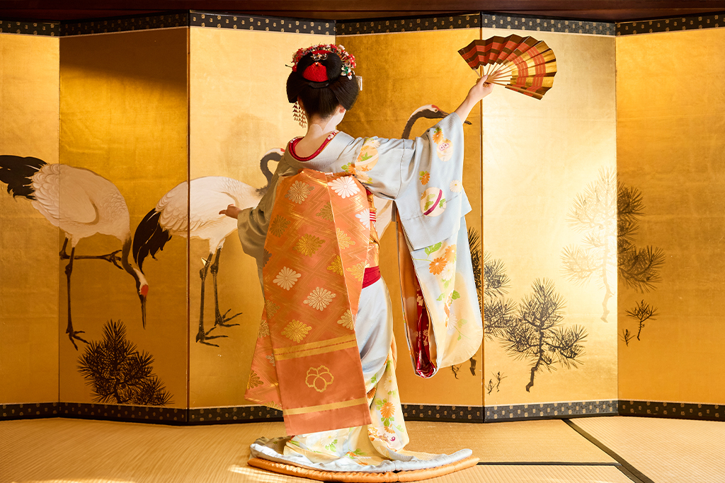 Geisha (Maiko) Tea Ceremony & Show in Kyoto Gion Kiyomizu